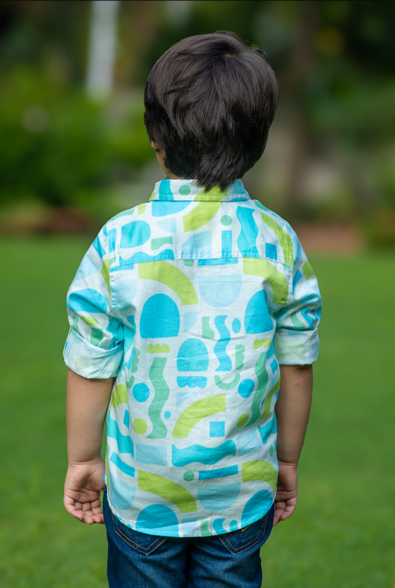 Doodle Maze Shirt - Blue brush green lush