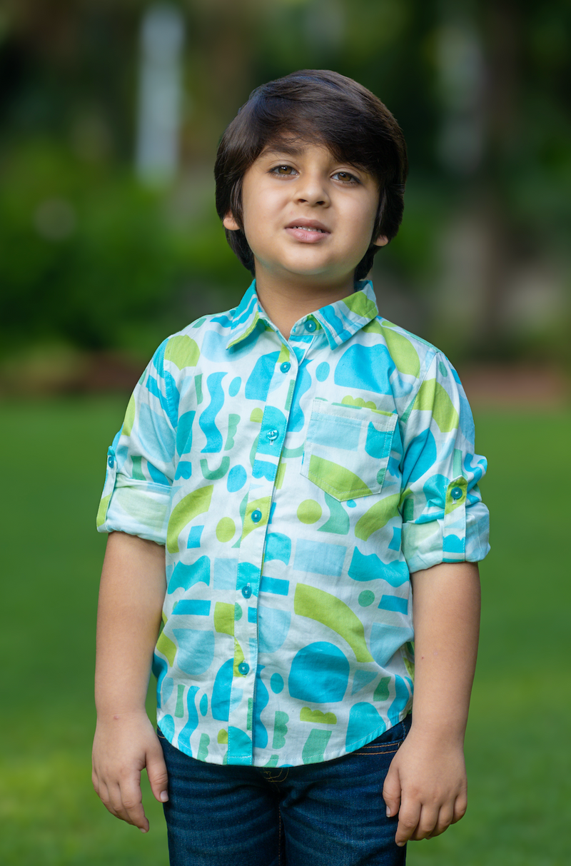 Doodle Maze Shirt - Blue brush green lush